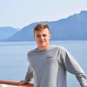 Meet your Posher, Dakota